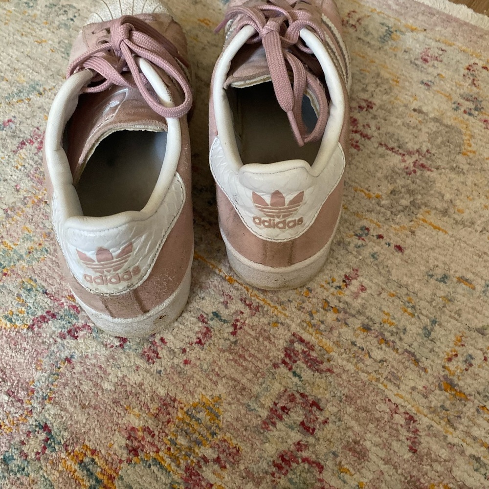 Limited Edition Pink Superstar Adidas - Picture 4 of 7